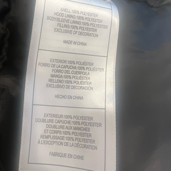 NWOT - Canada Goose Youth L (14/16) Black Puffer Jacket - Picture 11 of 16